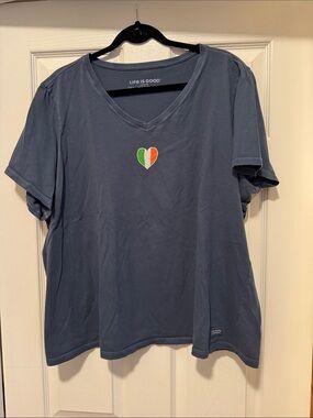 📌 🇮🇪☘️ Life Is Good Navy XXXL V‑Neck Tee Irish Heart Flag